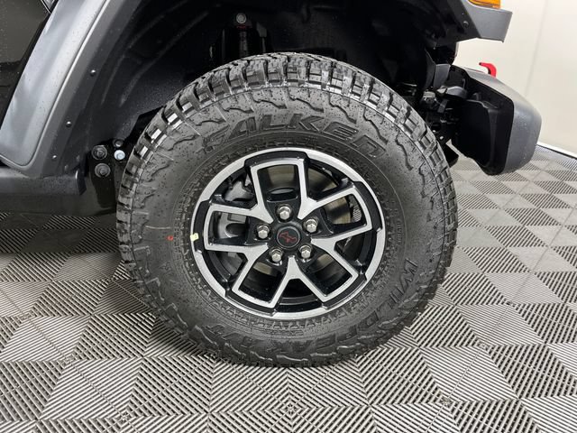 New 2026 Jeep Gladiator Rubicon w/ Steel Power Dome Hood Package AWD/4WD image 5