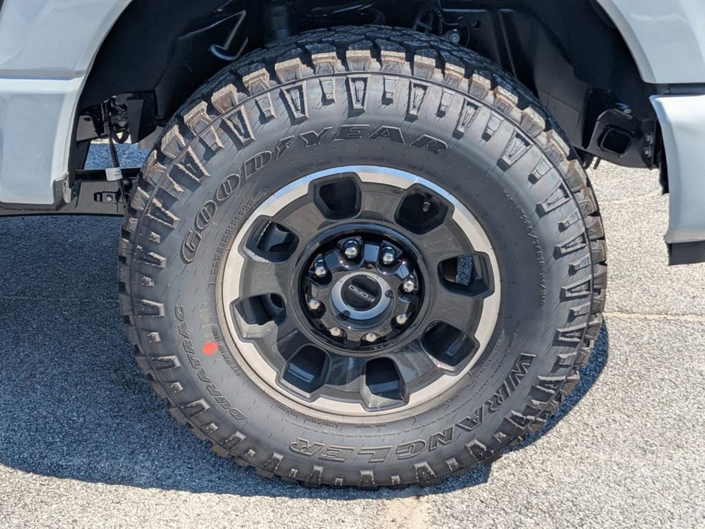 New 2026 Ford F250 Platinum image 12