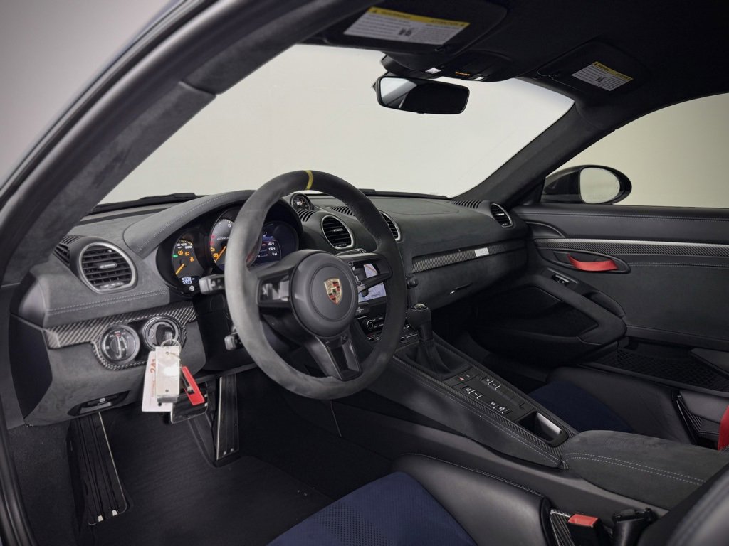 Used 2024 Porsche 718 Cayman GT4 RS image 4