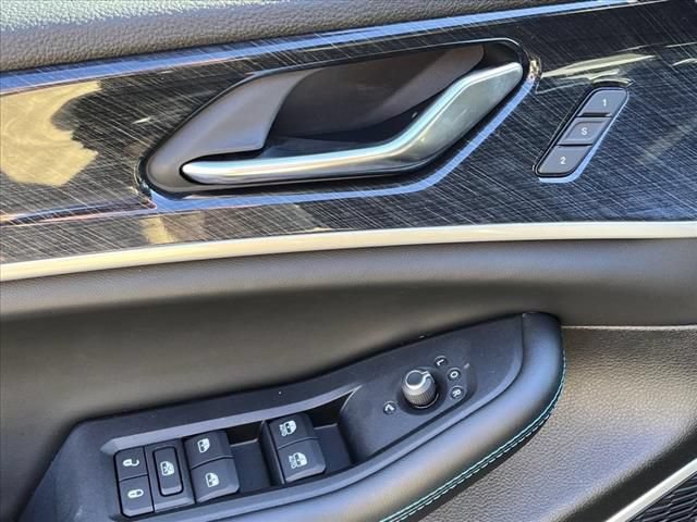 New 2024 Jeep Grand Cherokee Trailhawk w/ Advanced Protech Group II AWD/4WD image 10