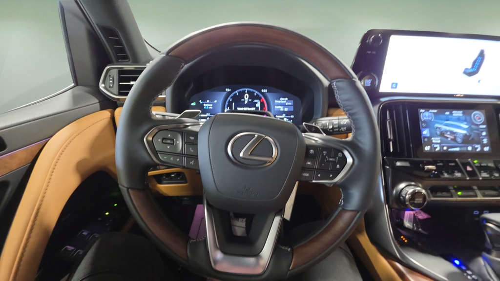 New 2026 Lexus LX 600 4WD w/ Luxury Package image 23