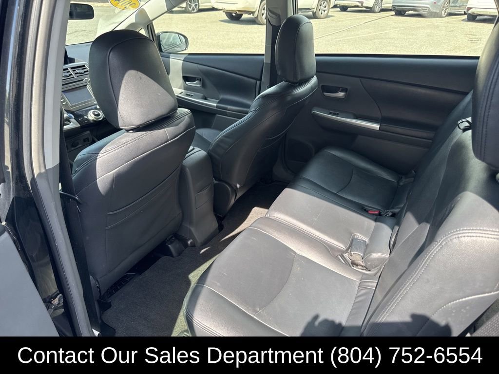 Used 2014 Toyota Prius V Three w/ Preferred Accessory Package FWD image 11