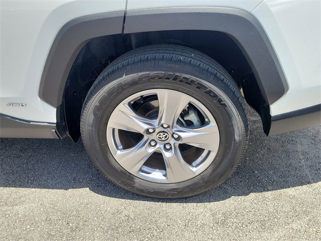Used 2022 Toyota RAV4 XLE image 6