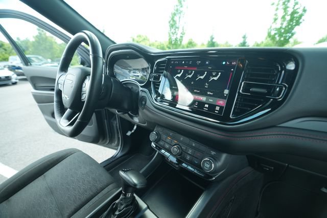 Used 2025 Dodge Durango GT AWD/4WD image 36