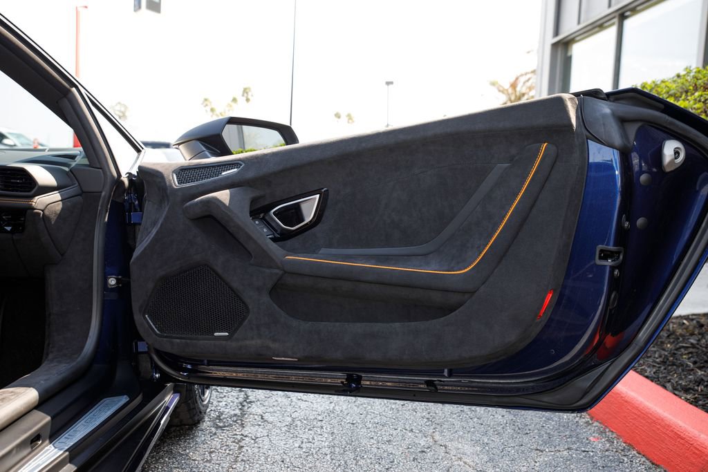 Used 2023 Lamborghini Huracan Sterrato image 46