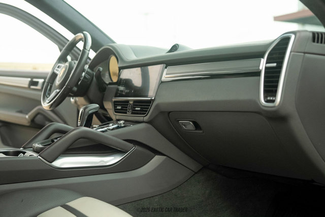 Used 2019 Porsche Cayenne Turbo image 33