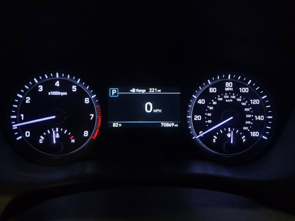 Used 2018 Genesis G80 3.8 RWD image 23