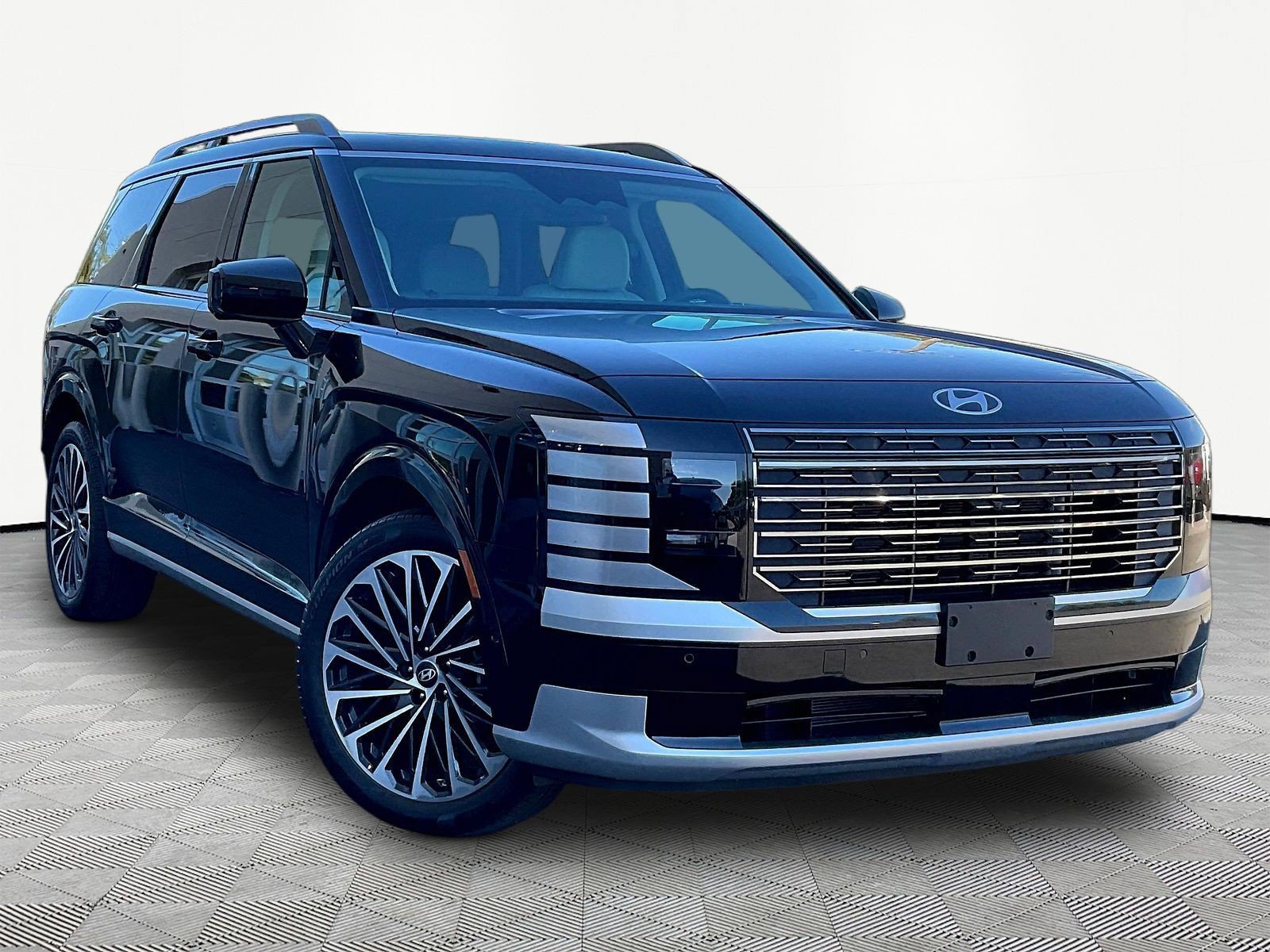Used 2026 Hyundai Palisade Calligraphy AWD/4WD image 3