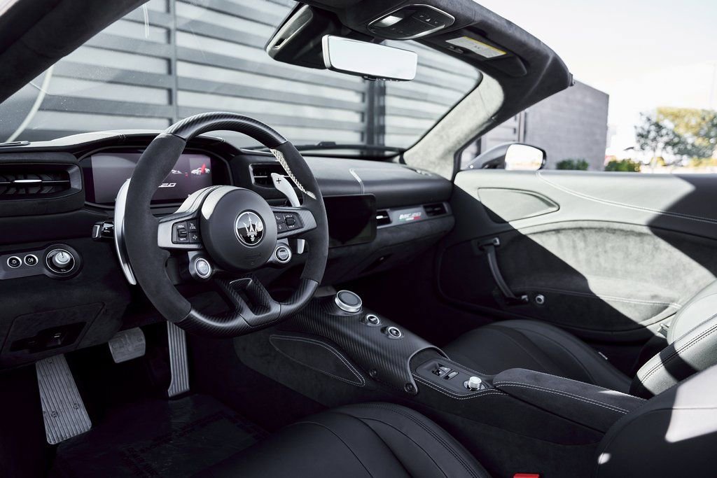 Used 2024 Maserati MC20 Cielo RWD image 2