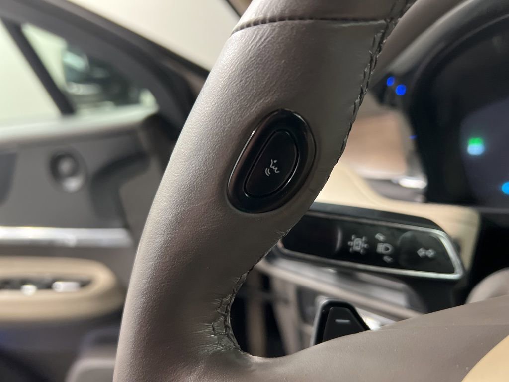 Used 2021 Lincoln Corsair Reserve w/ Equipment Group 201A image 19