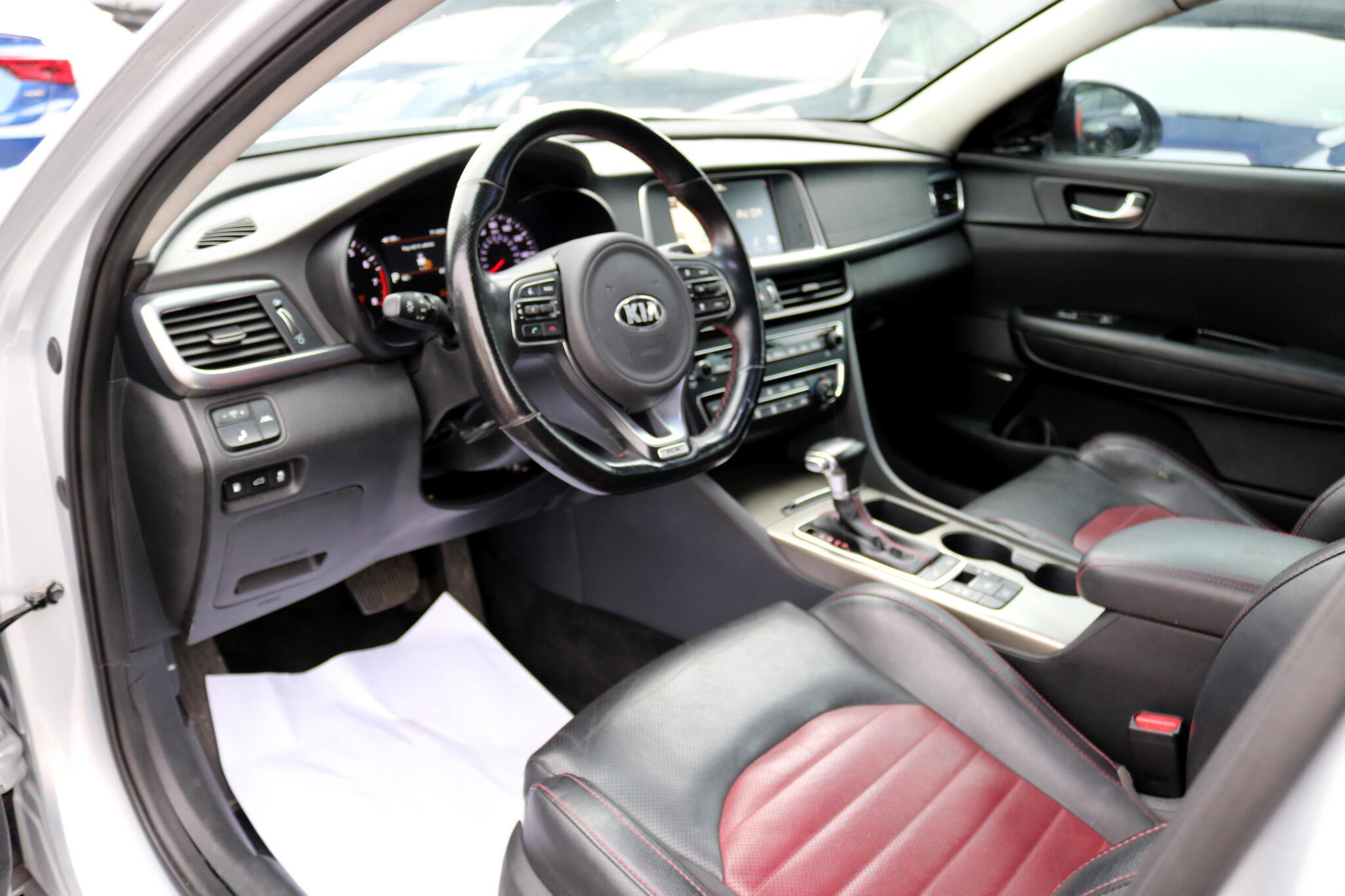 Used 2019 Kia Optima SX image 14