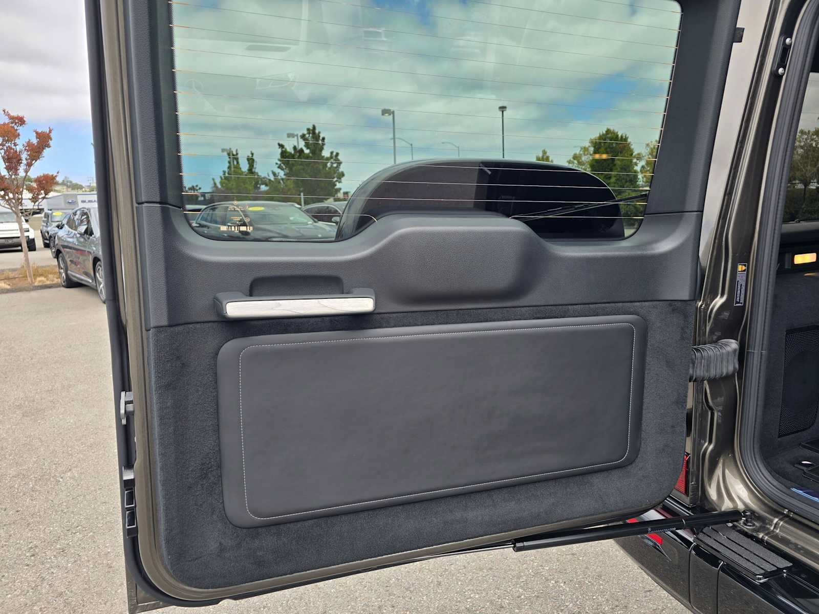 New 2027 Mercedes-Benz G 580 e image 15