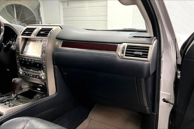 Used 2018 Lexus GX 460 Premium w/ Premium Package AWD/4WD image 20