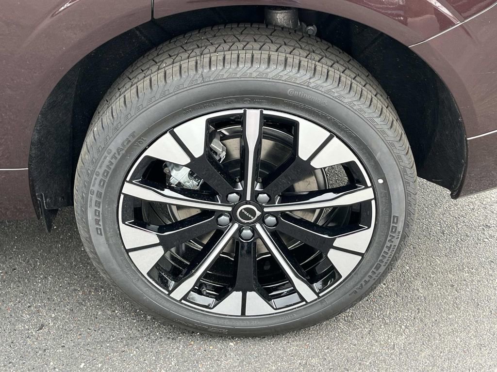 New 2026 Volvo XC60 B5 Ultra w/ Climate Package image 11