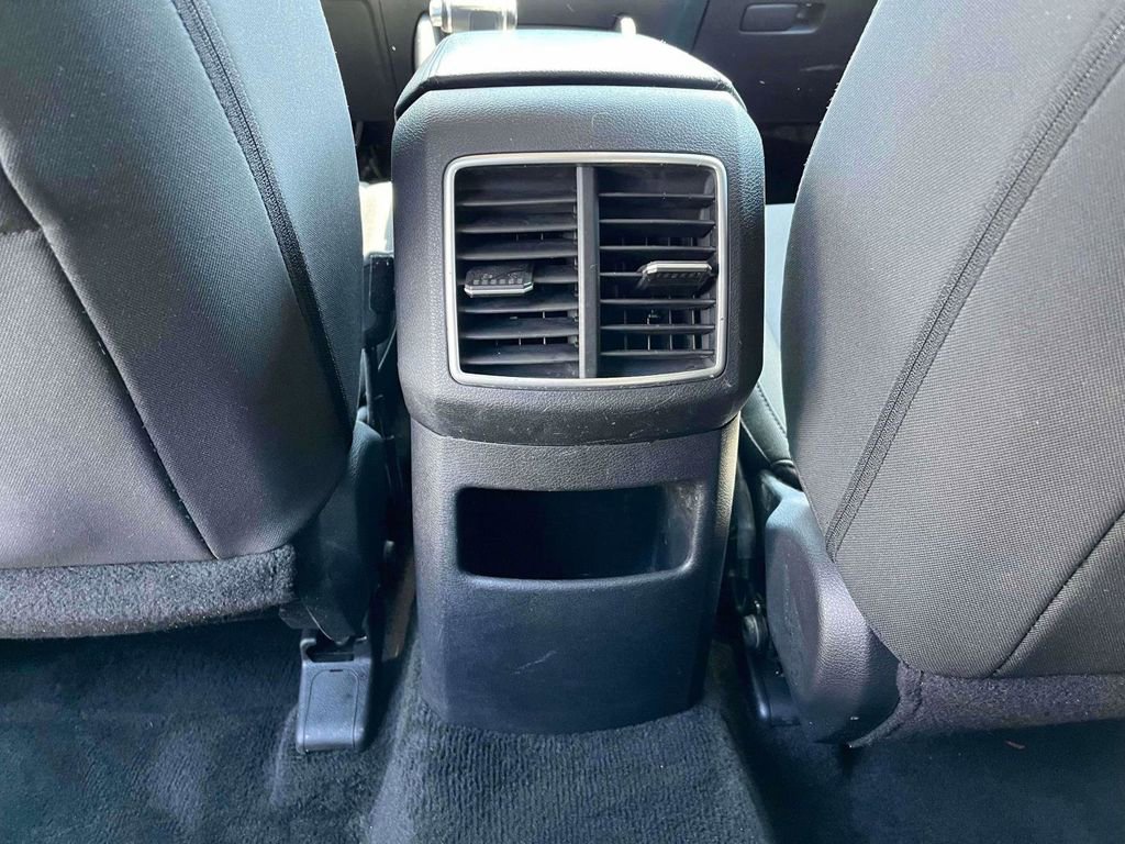 Used 2023 Kia Sportage LX FWD image 4