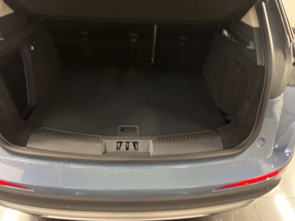 Used 2026 Lincoln Corsair Premiere image 36