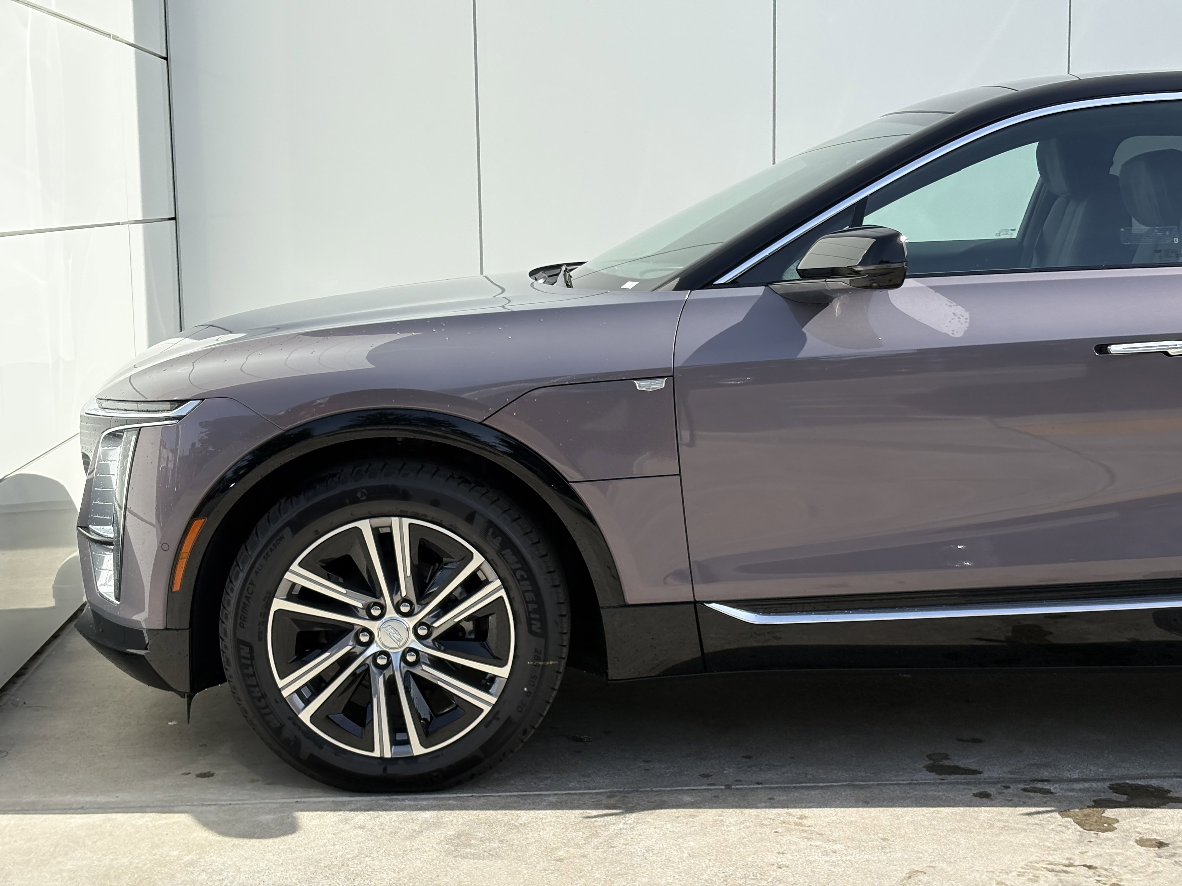 New 2026 Cadillac Lyriq Premium Luxury AWD/4WD image 4