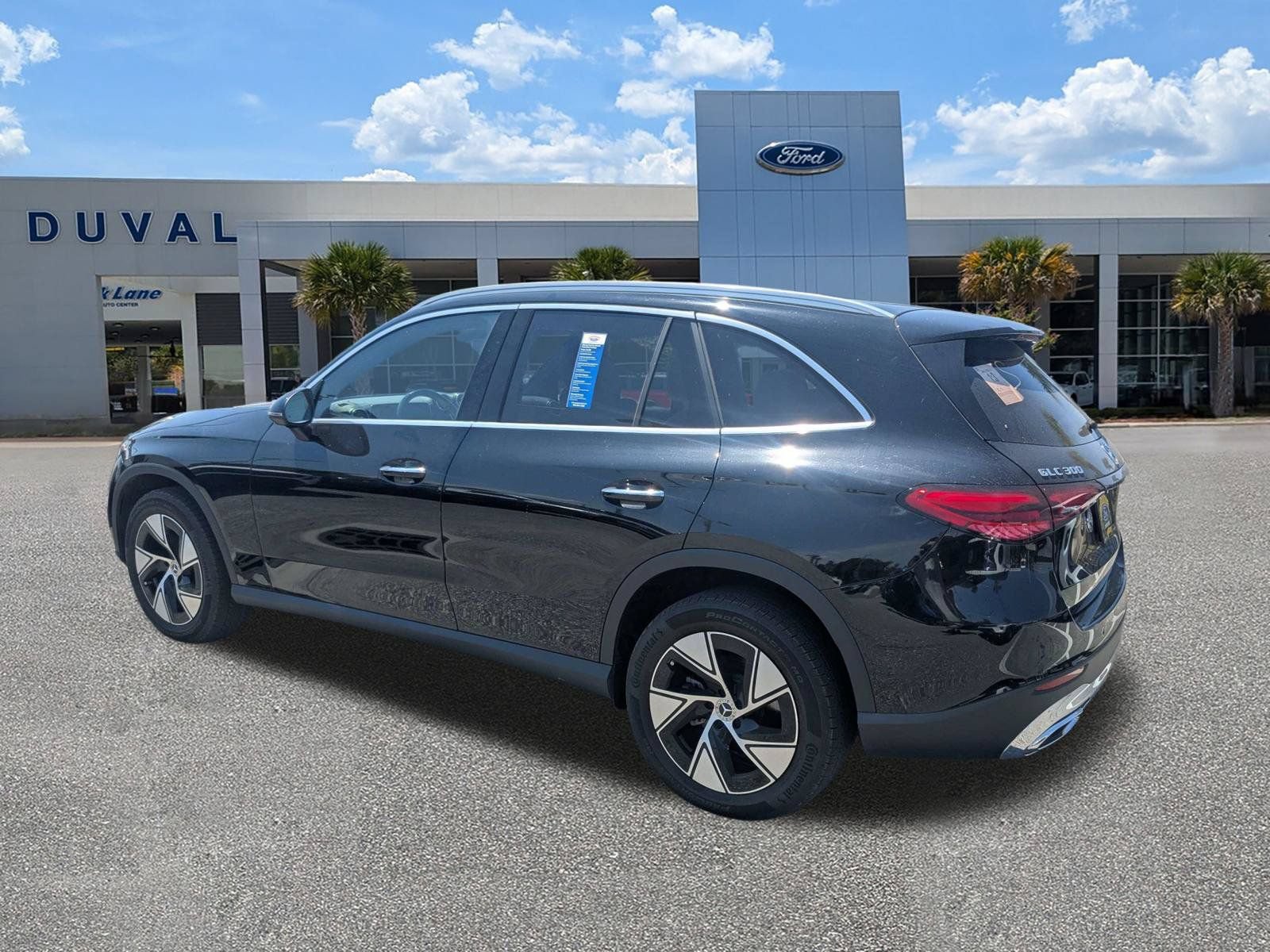 Used 2024 Mercedes-Benz GLC 300 4MATIC image 6