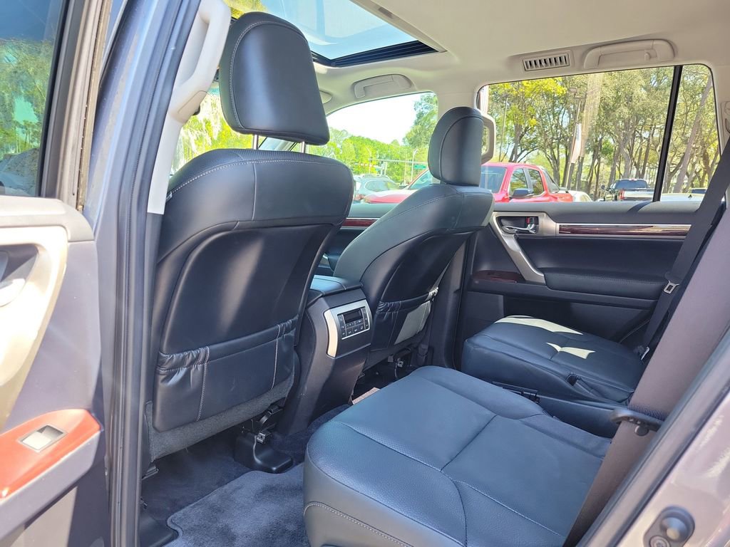 Used 2019 Lexus GX 460 Premium image 12