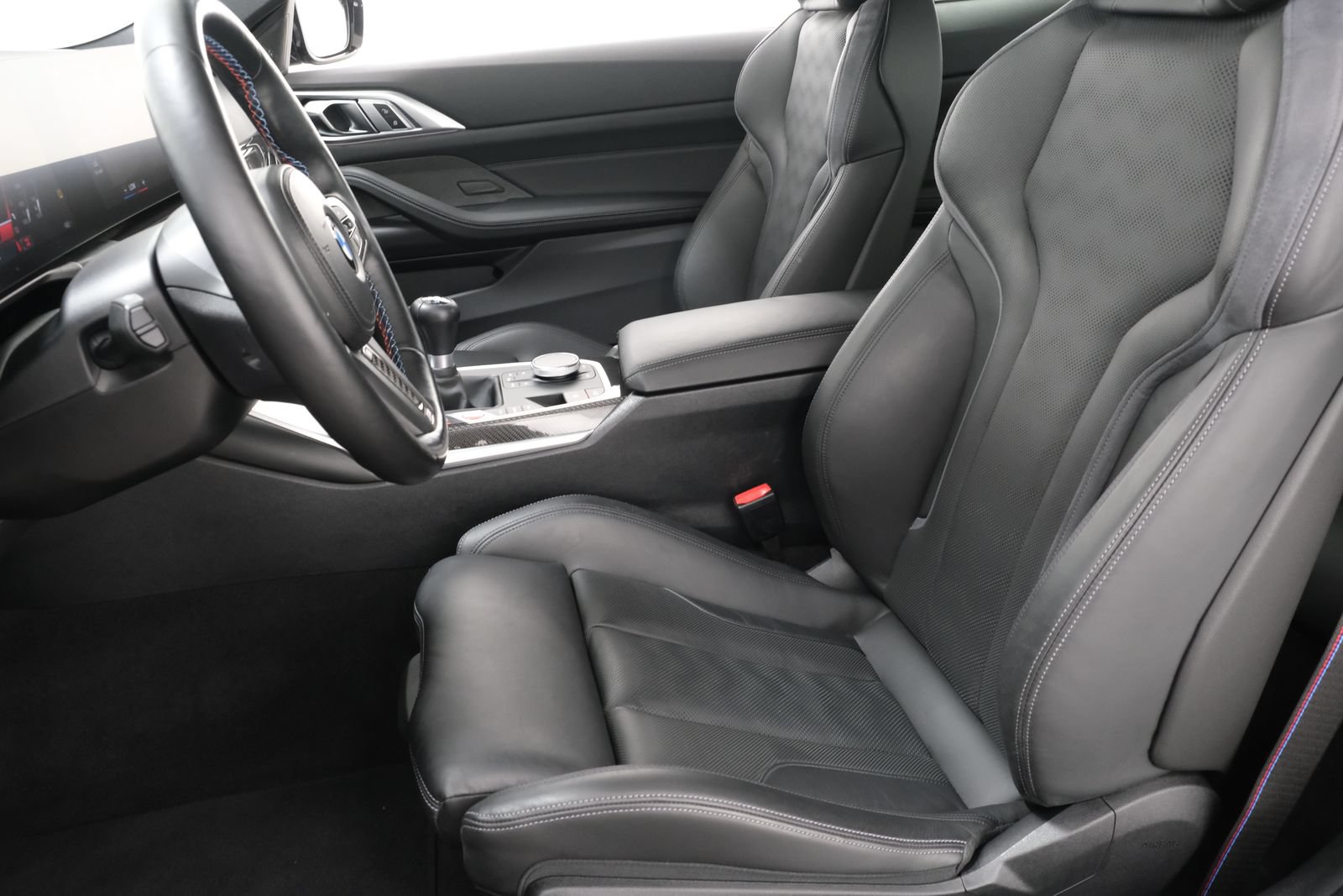 Used 2024 BMW M4 Coupe w/ Executive Package RWD image 33