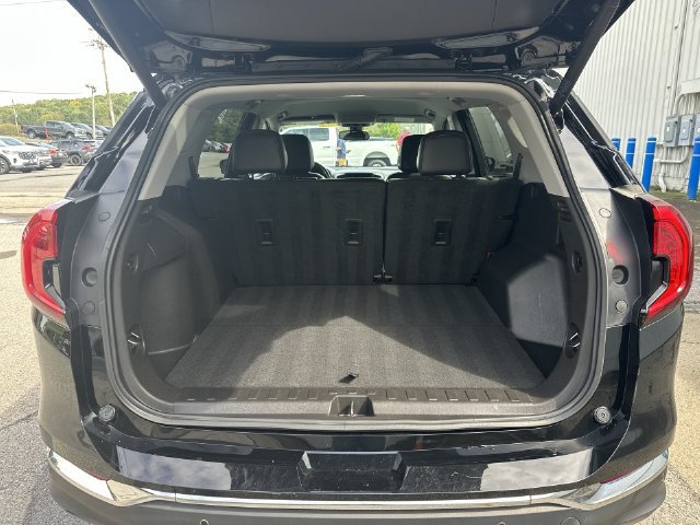 Used 2022 GMC Terrain SLT w/ Tech Package AWD/4WD image 28