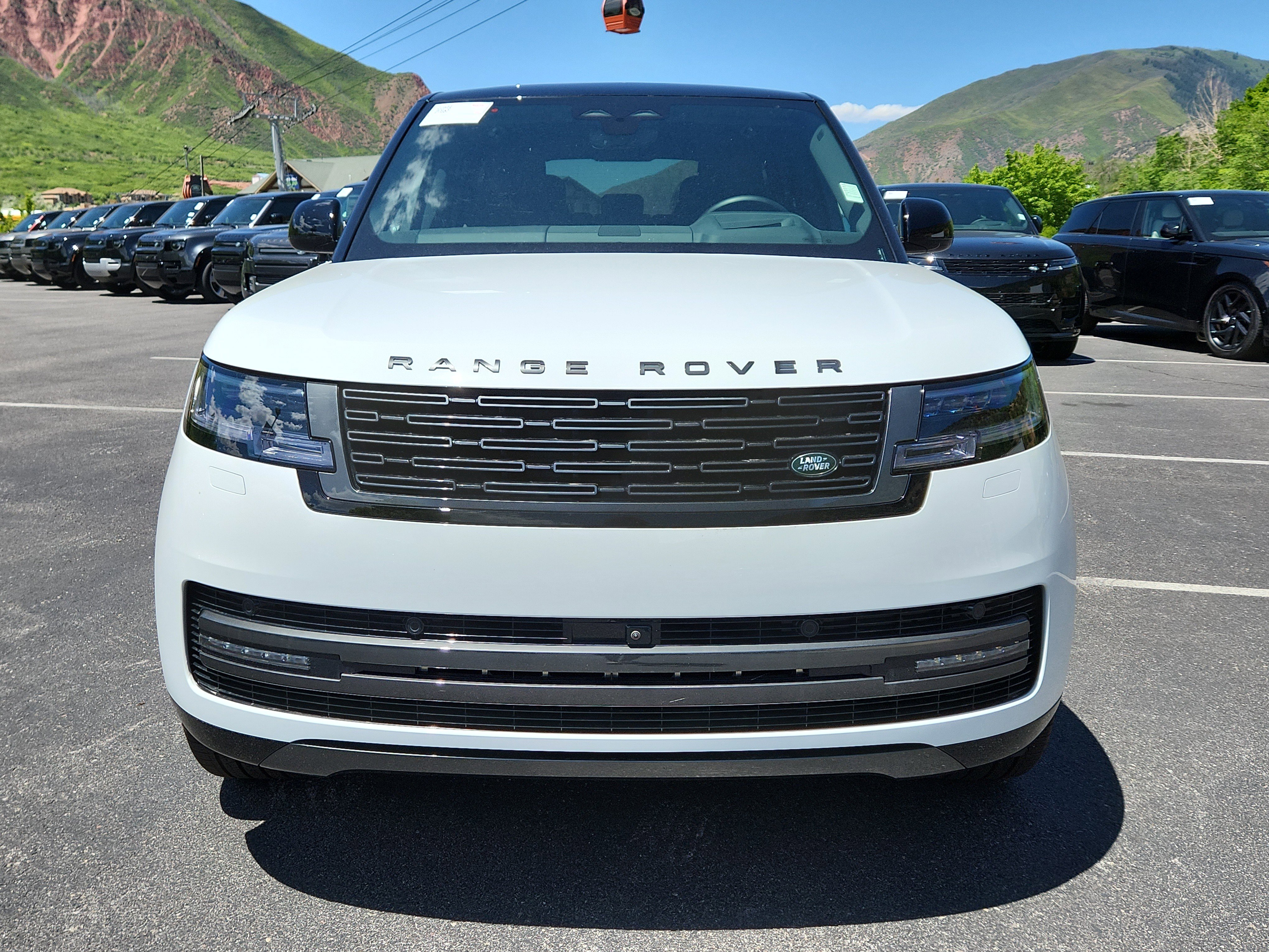 New 2025 Land Rover Range Rover SE image 7