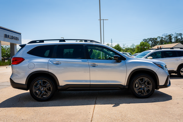 Certified 2025 Subaru Ascent Onyx Edition AWD/4WD image 19