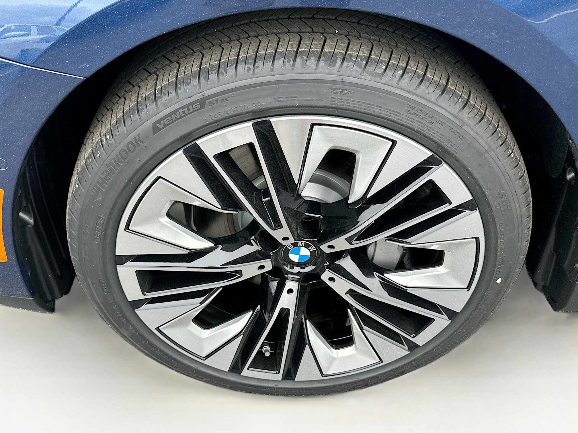 New 2026 BMW 530i w/ Convenience Package image 26