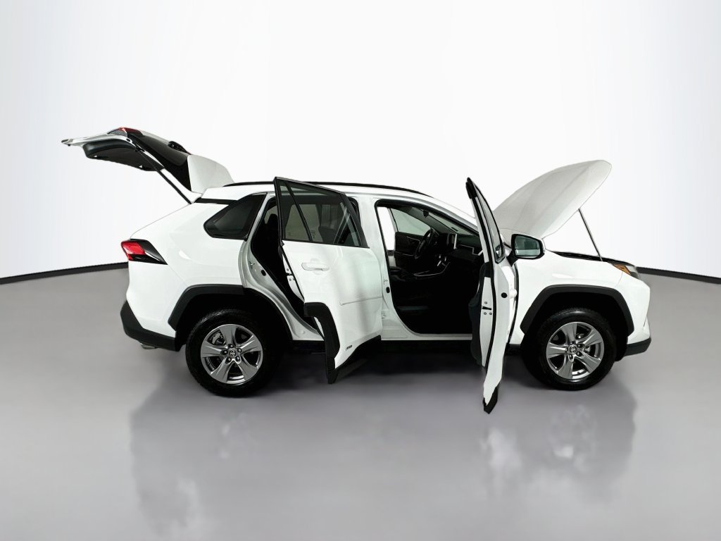 Used 2024 Toyota RAV4 LE AWD/4WD image 24