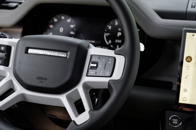New 2026 Land Rover Defender 110 X-Dynamic SE AWD/4WD image 22