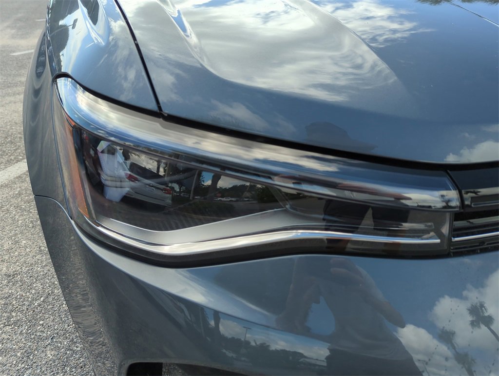 New 2025 Volkswagen Taos S image 13