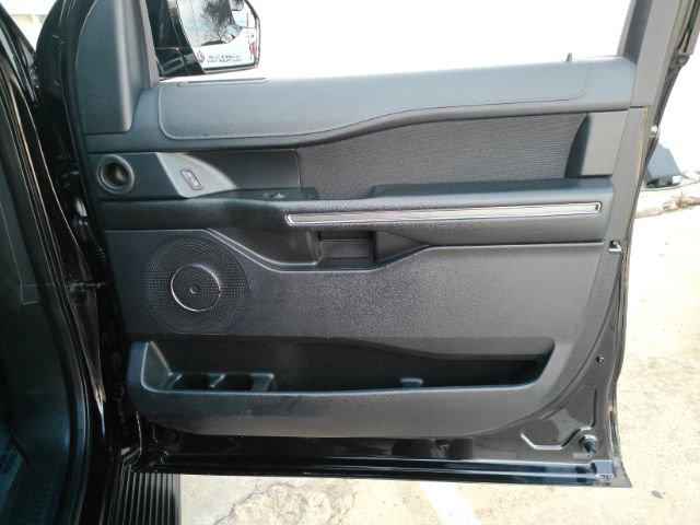 Used 2019 Ford Expedition Max XLT image 19