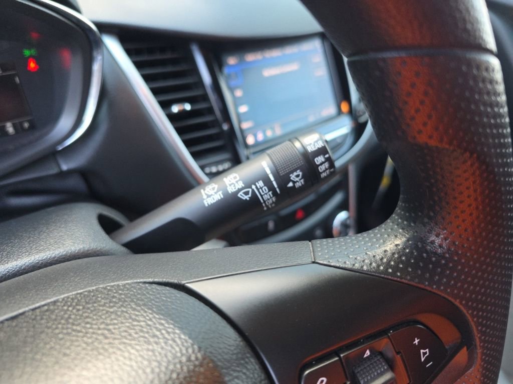 Used 2022 Chevrolet Trax LT image 12