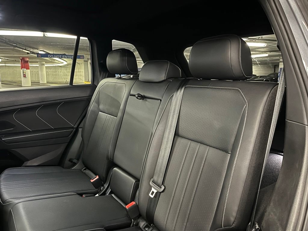 Used 2024 Volkswagen Tiguan SE R-Line AWD/4WD image 20