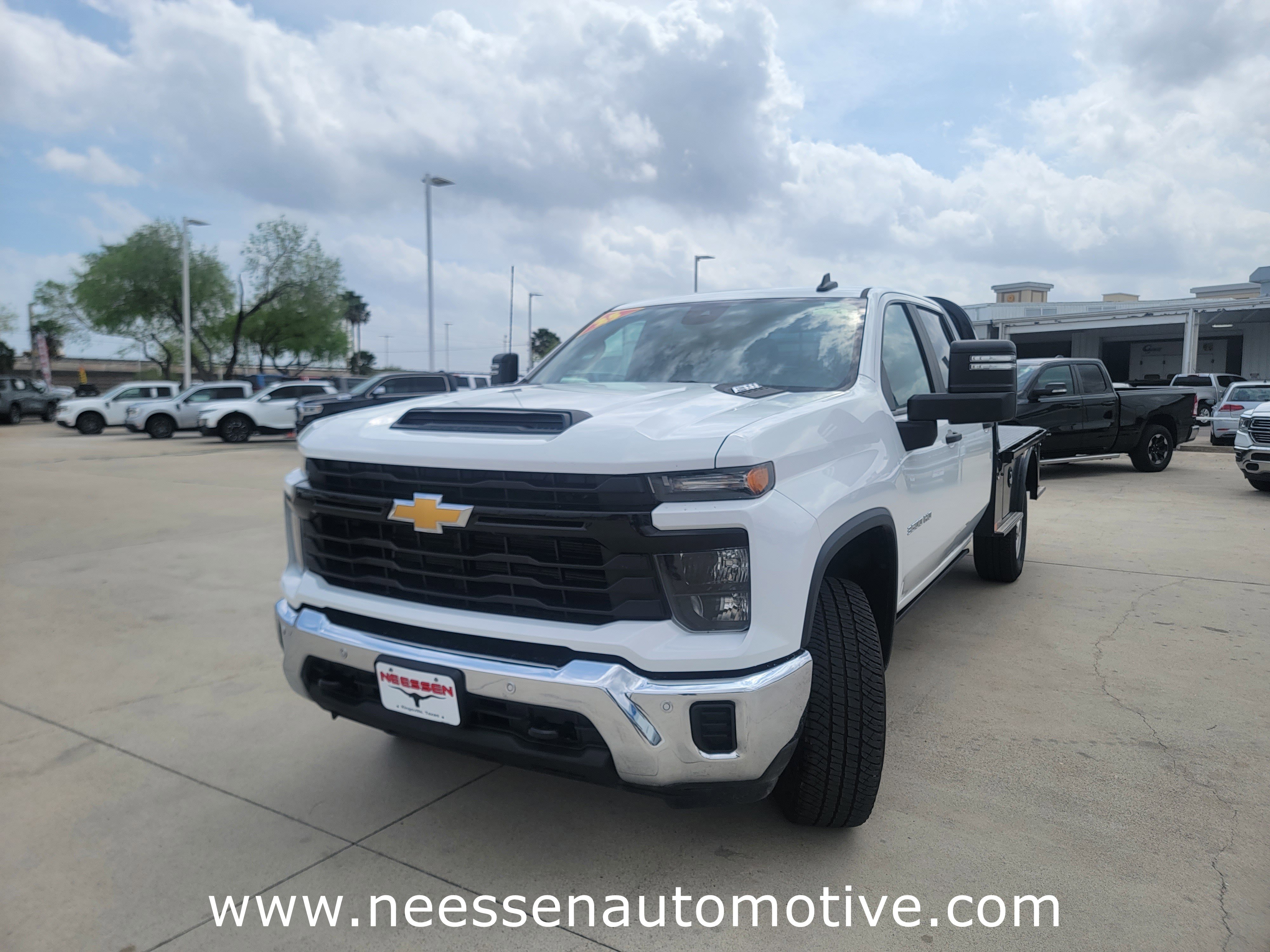 Used 2025 Chevrolet Silverado 3500 W/T w/ WT Convenience Package image 3