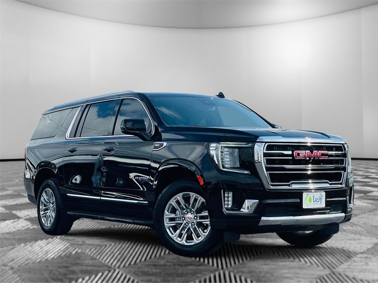 Used 2024 GMC Yukon XL SLT w/ SLT Luxury Package image 1