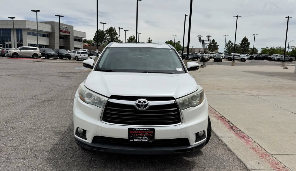 Used 2016 Toyota Highlander XLE AWD/4WD image 3