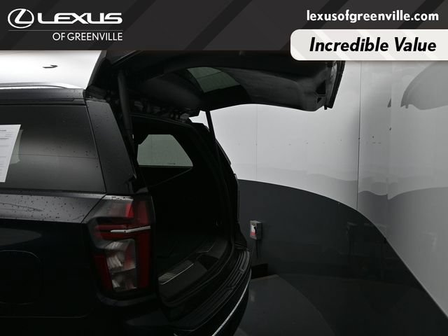 Used 2023 Chevrolet Suburban Premier RWD image 31