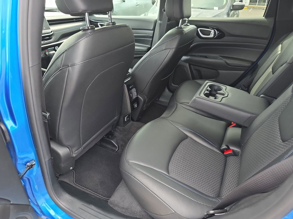 Used 2026 Jeep Compass Latitude image 30