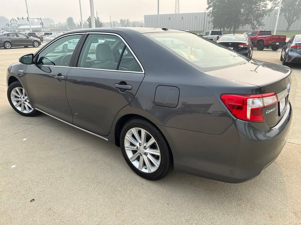 Used 2012 Toyota Camry XLE w/ Leather Pkg FWD image 5