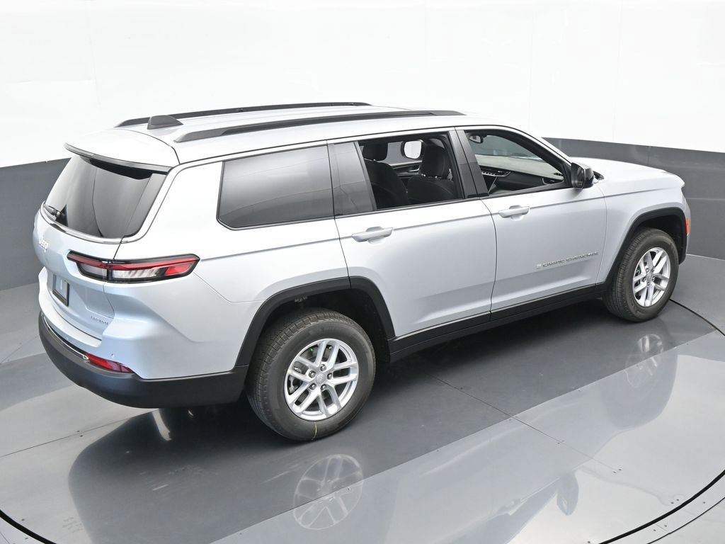 Used 2024 Jeep Grand Cherokee L Laredo RWD image 43