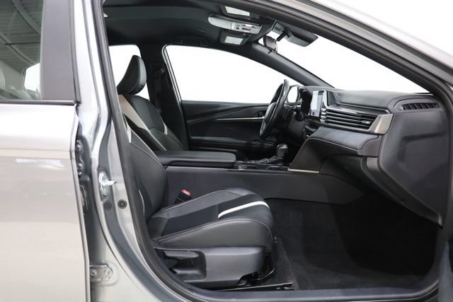 Used 2025 Toyota Camry SE FWD image 32