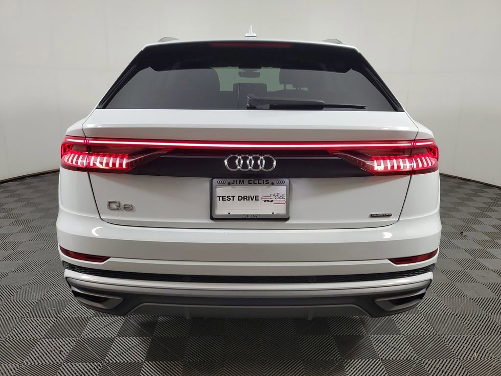 Used 2023 Audi Q8 Prestige AWD/4WD image 5