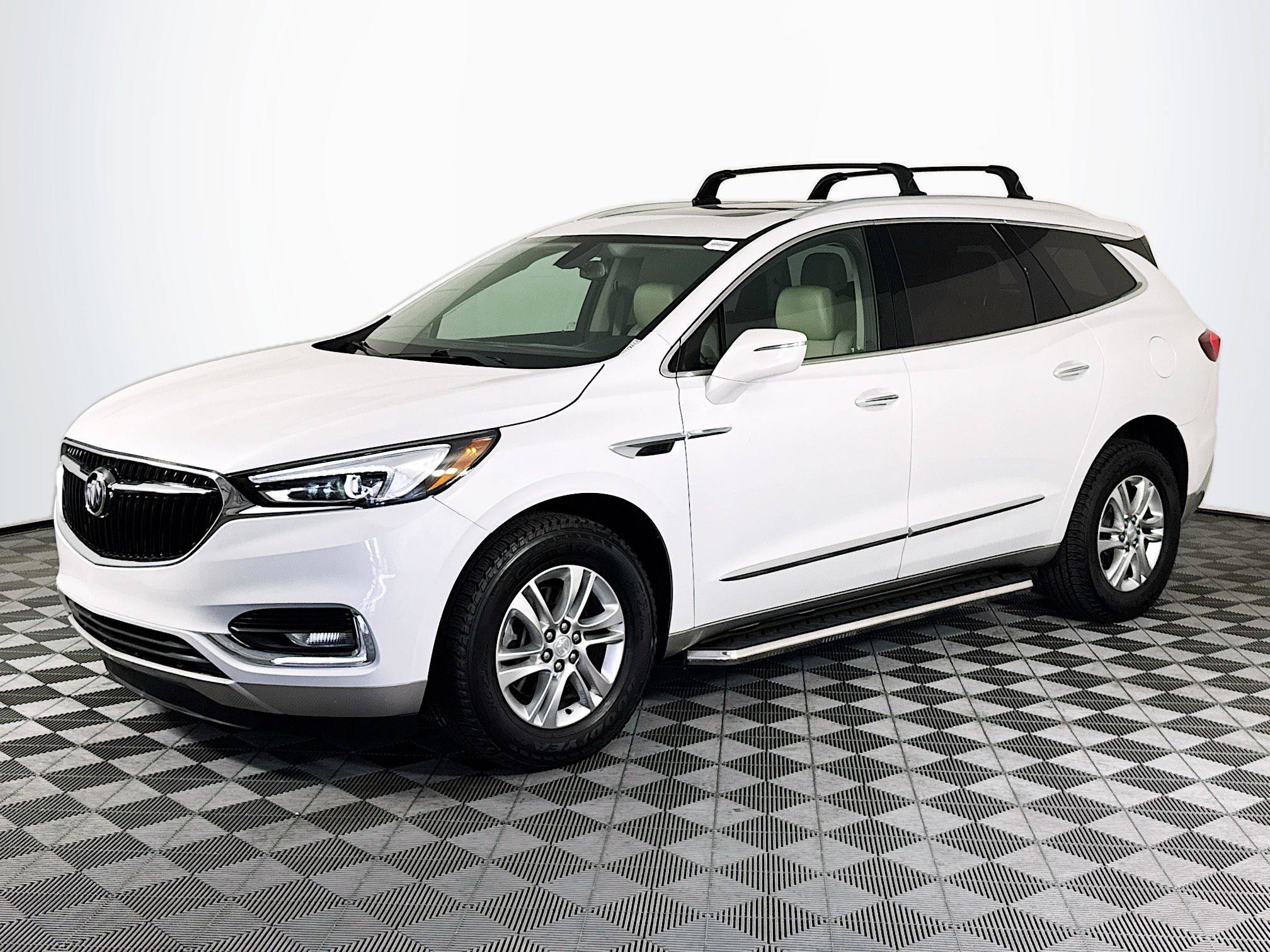 Used 2019 Buick Enclave Essence AWD/4WD image 4