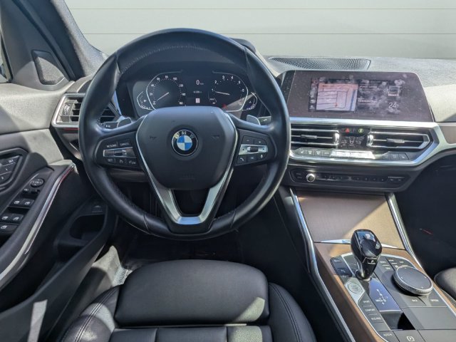 Used 2021 BMW 330i Sedan w/ Driving Assistance Package RWD image 16