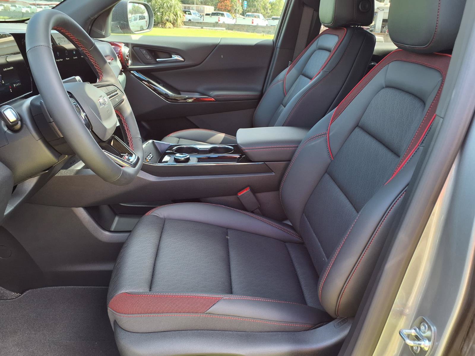 New 2027 Chevrolet Equinox RS w/ Convenience Package III FWD image 12