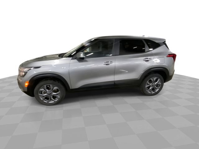 Used 2024 Kia Seltos LX AWD/4WD image 7