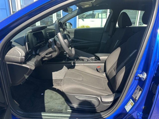 Certified 2025 Hyundai Elantra Sport image 11