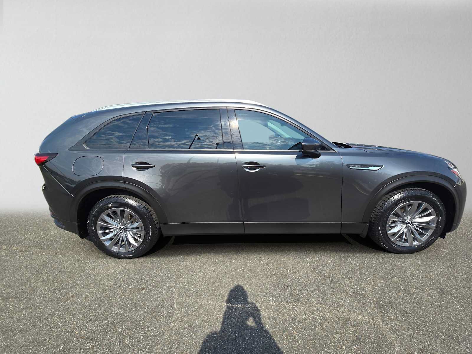 Used 2024 MAZDA CX-90 Plug-In Hybrid w/ Preferred AWD/4WD image 2