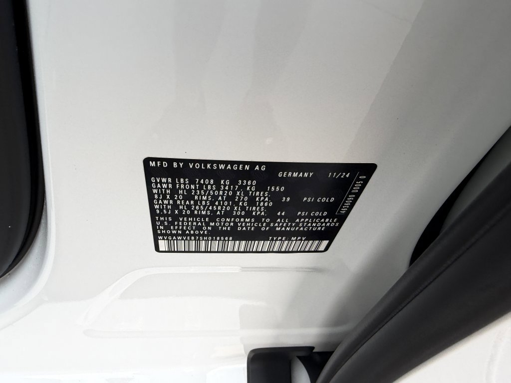 Used 2025 Volkswagen ID. Buzz Pro S RWD image 44
